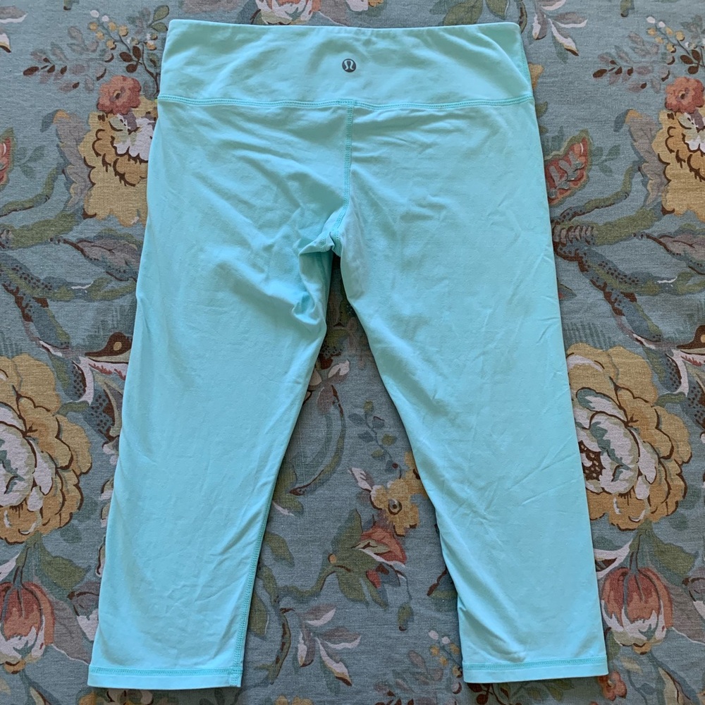 Lululemon Wunder Under Crop Seamist Mint Green 10?